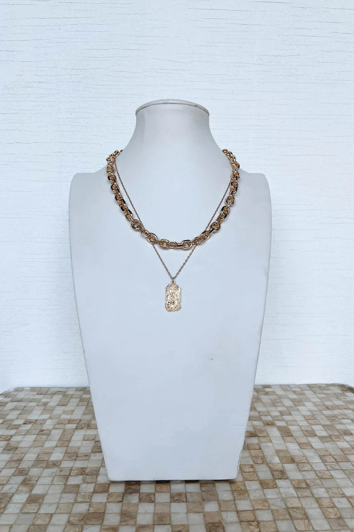 Different Layers Necklace | Vestique