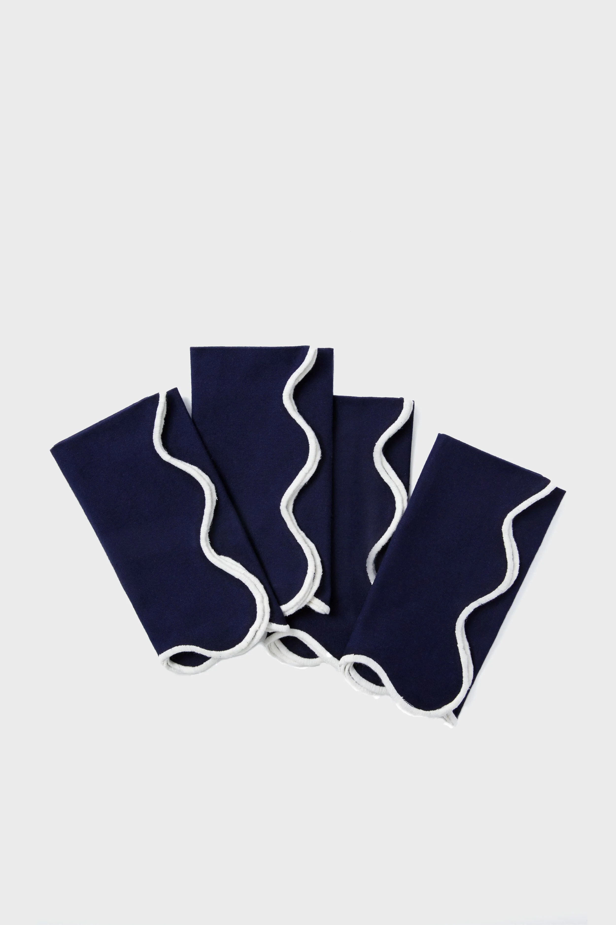 Navy and White Cotton Slub Scalloped Napkins Set of 4 | Tuckernuck (US)