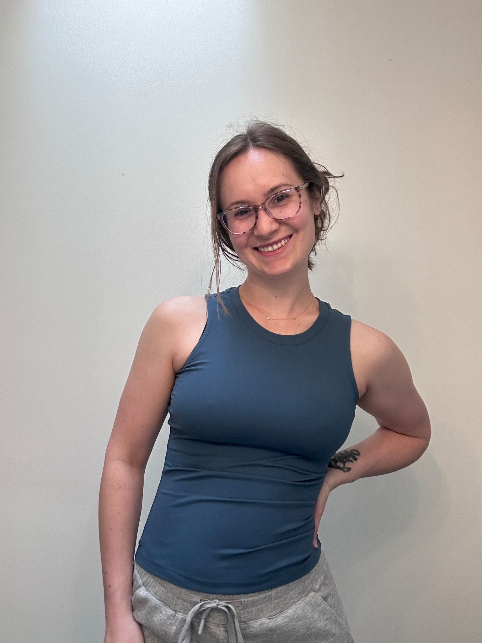 This tank = effortless everyday staple 💙 So soft, super flattering, and the perfect in-between fit that’s comfy but still looks put together. Easy to dress up or keep casual—I’ve been living in it lately 🙌 #LTKStyle #LTKFinds #CasualChic

#LTKootd #LTKmomlife #LTKSeasonal
