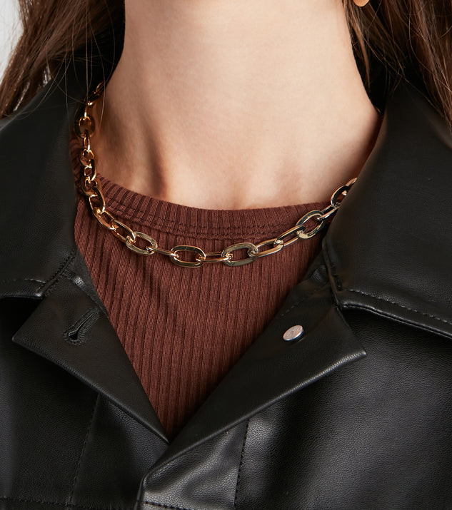 Perfect Statement Chain Link Collar | Windsor Stores