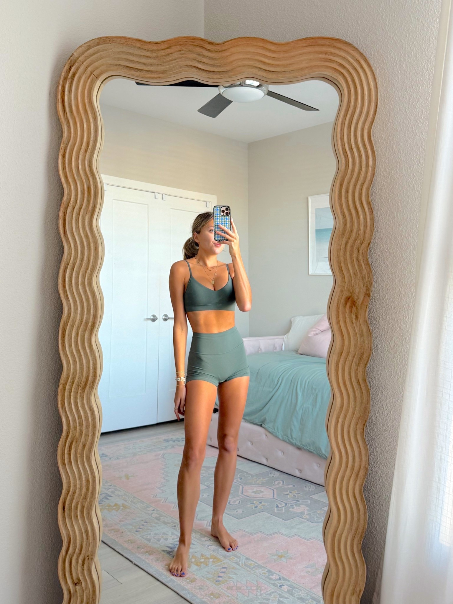 workout set of the day - feels and looks like Lululemon for less. Pieces under $35 💪🏼