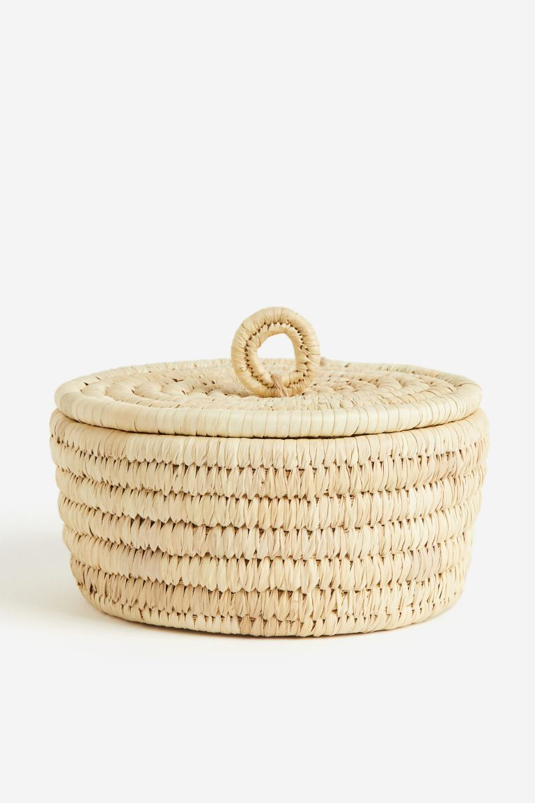 Small lidded straw basket - Beige - Home All | H&M GB | H&M (UK, MY, IN, SG, PH, TW, HK)