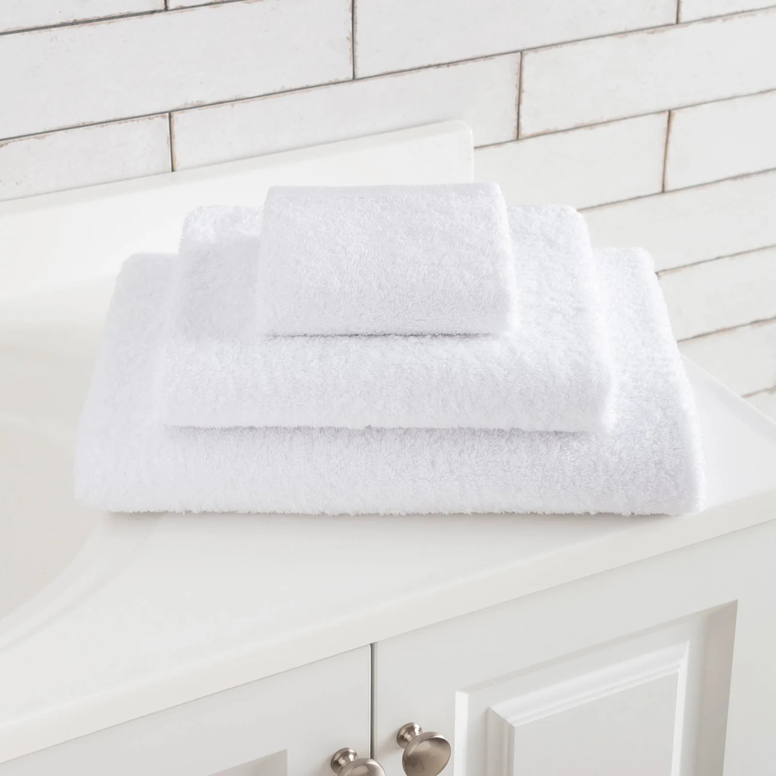 Signature Towel | White | Annie Selke