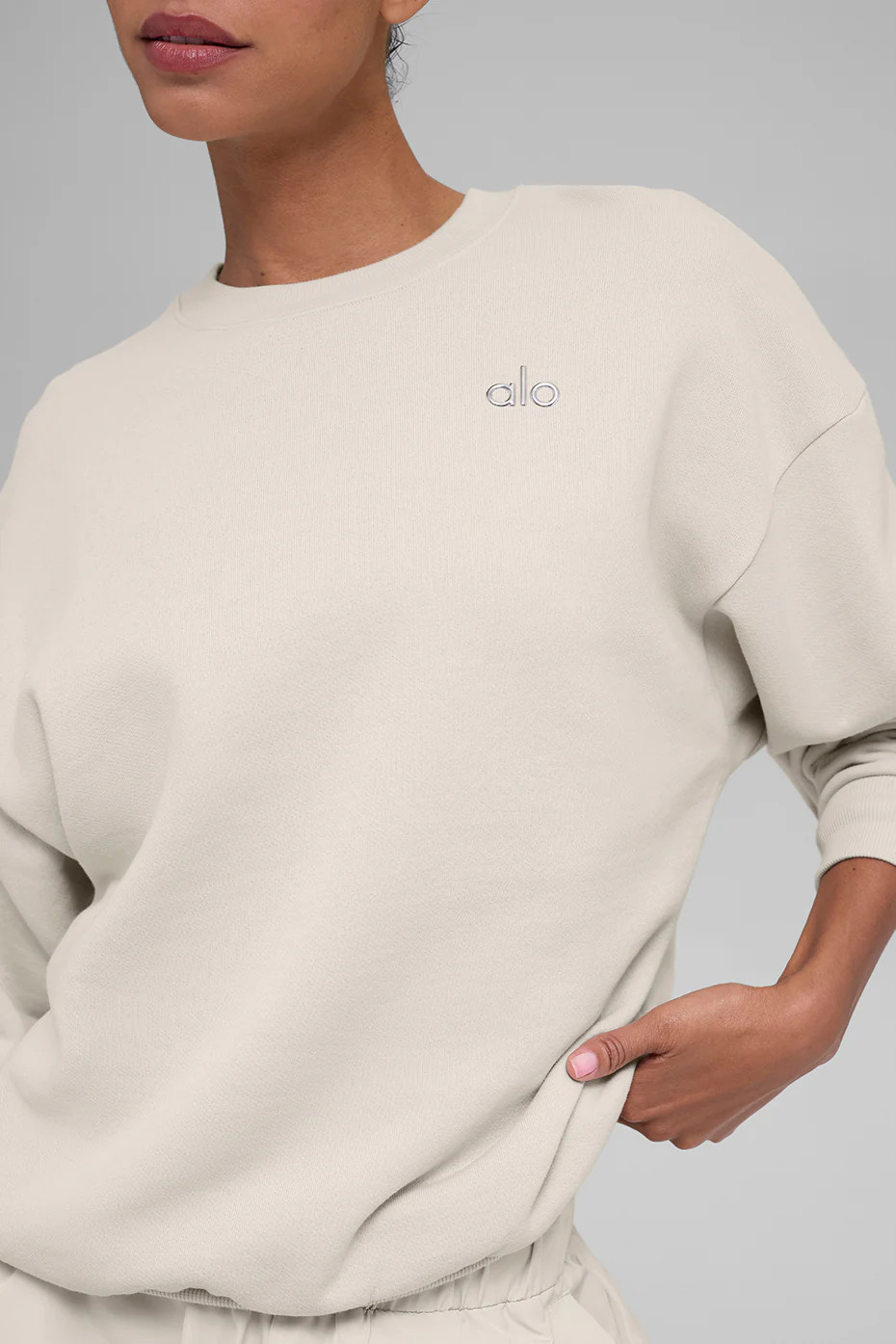 ALO | Accolade Crewneck Neck Pullover Top in Bone Beige, Size: 2XL | Alo Yoga (US)