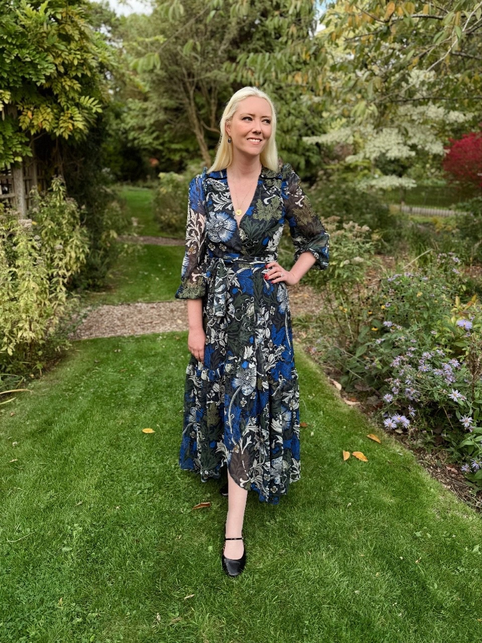 One of my favourite new autumn dress styles, catch the limited edition William Morris Society x Hope & Ivy Crysanthemum Wrap Dress - which will look great with a navy, cobalt or green coat and gold jewellery like my Dower & Hall True North Gold and Diamond Necklace 

#LTKdresses #LTKautumn #LTKuk