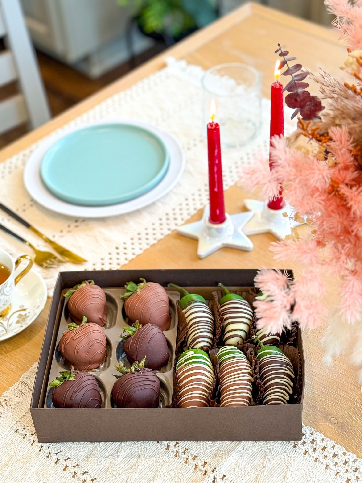 Got my hands on this dreamy combo: chocolate-dipped strawberries & jalapeños!! Unexpected and SO good! 🍓🌶🍫

#LTKParties #LTKFamily #LTKHome