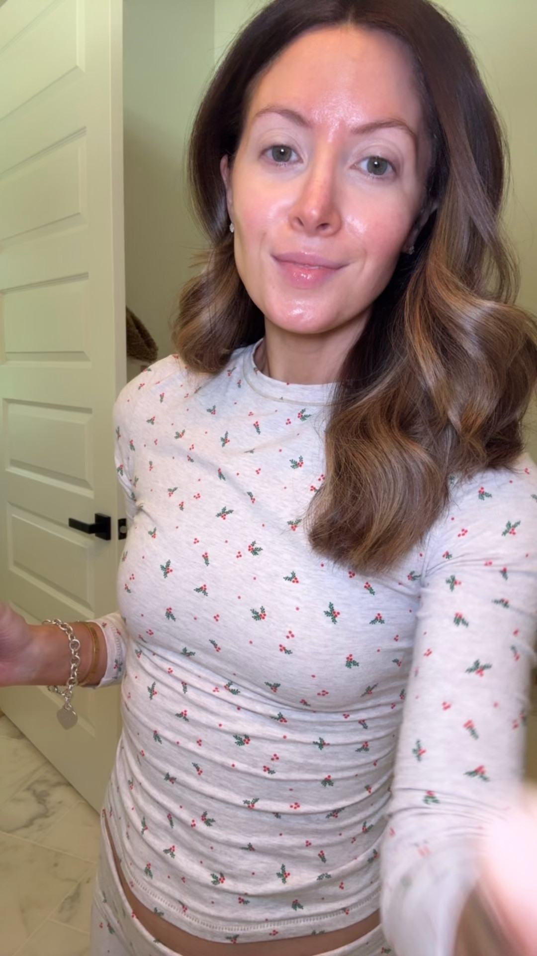 skims holly pjs size small
I ordered the red in an xs
I ordered the blue reindeer in an xs
skims bear slippers got my true size 7


#LTKHoliday #LTKPetite #LTKSeasonal