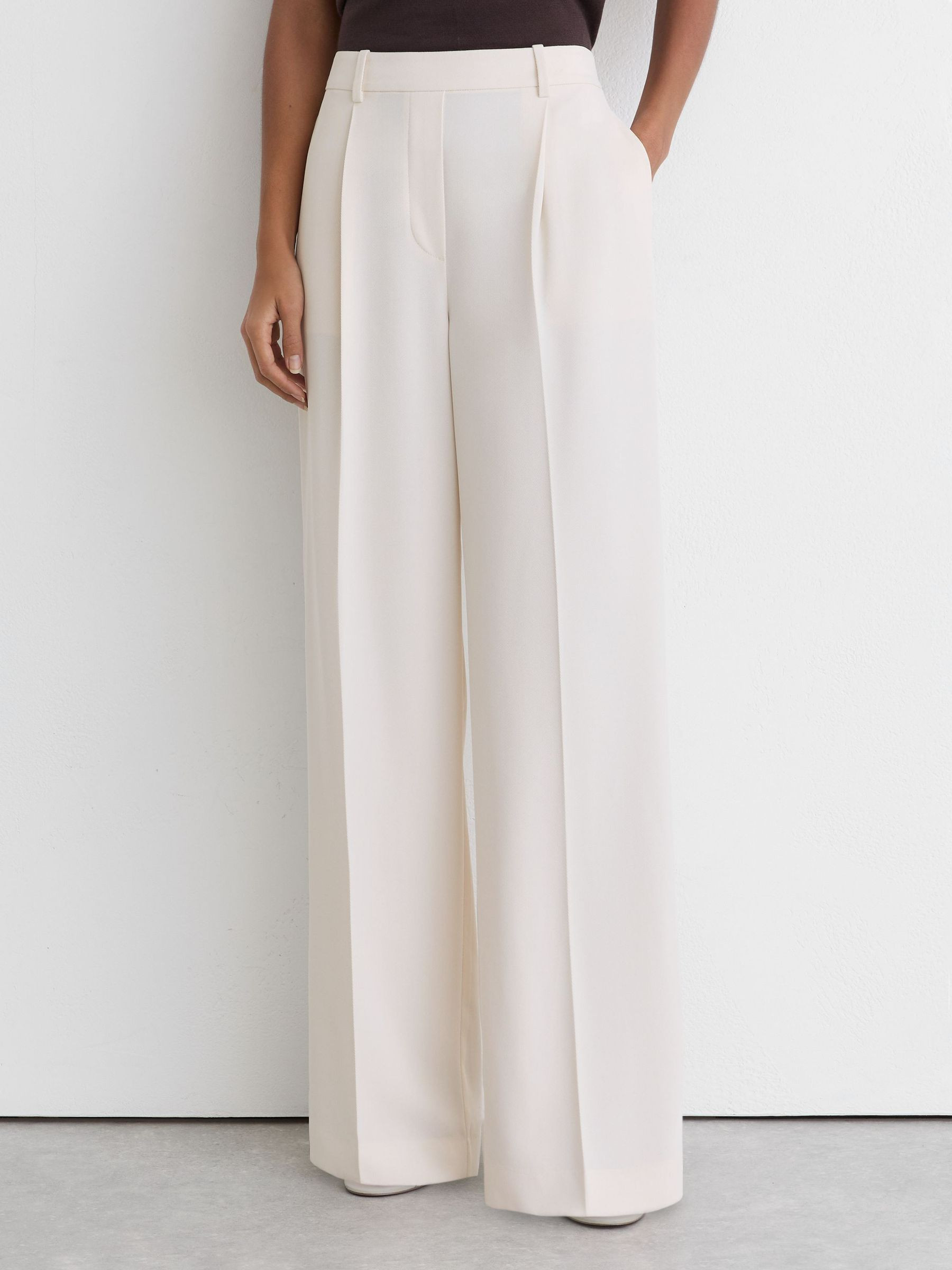 Reiss Petite Elasticated-Waist Wide-Leg Twill Trousers in Cream - REISS | Reiss UK