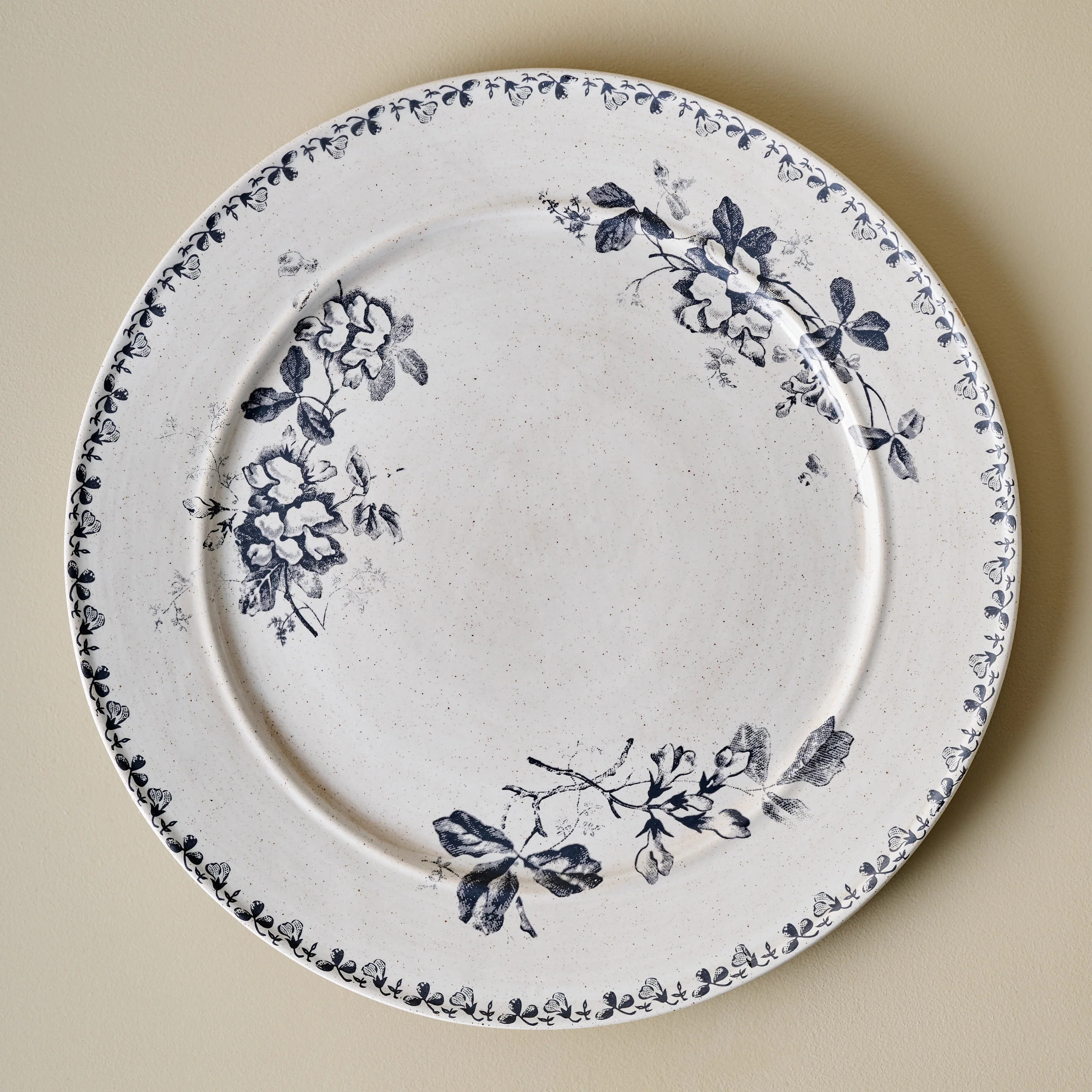 Heirloom Garden Navy Floral Plate | Magnolia