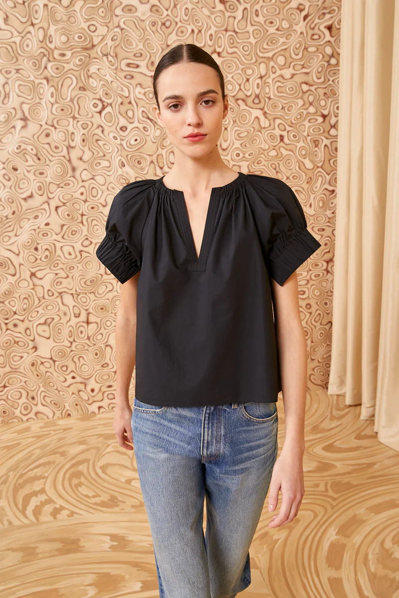 Naomi Top

      Noir | Ulla Johnson