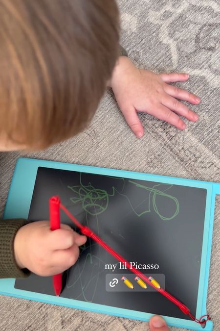Drawing pad for toddlers ✨✏️

#LTKfamily #LTKkids #LTKtravel