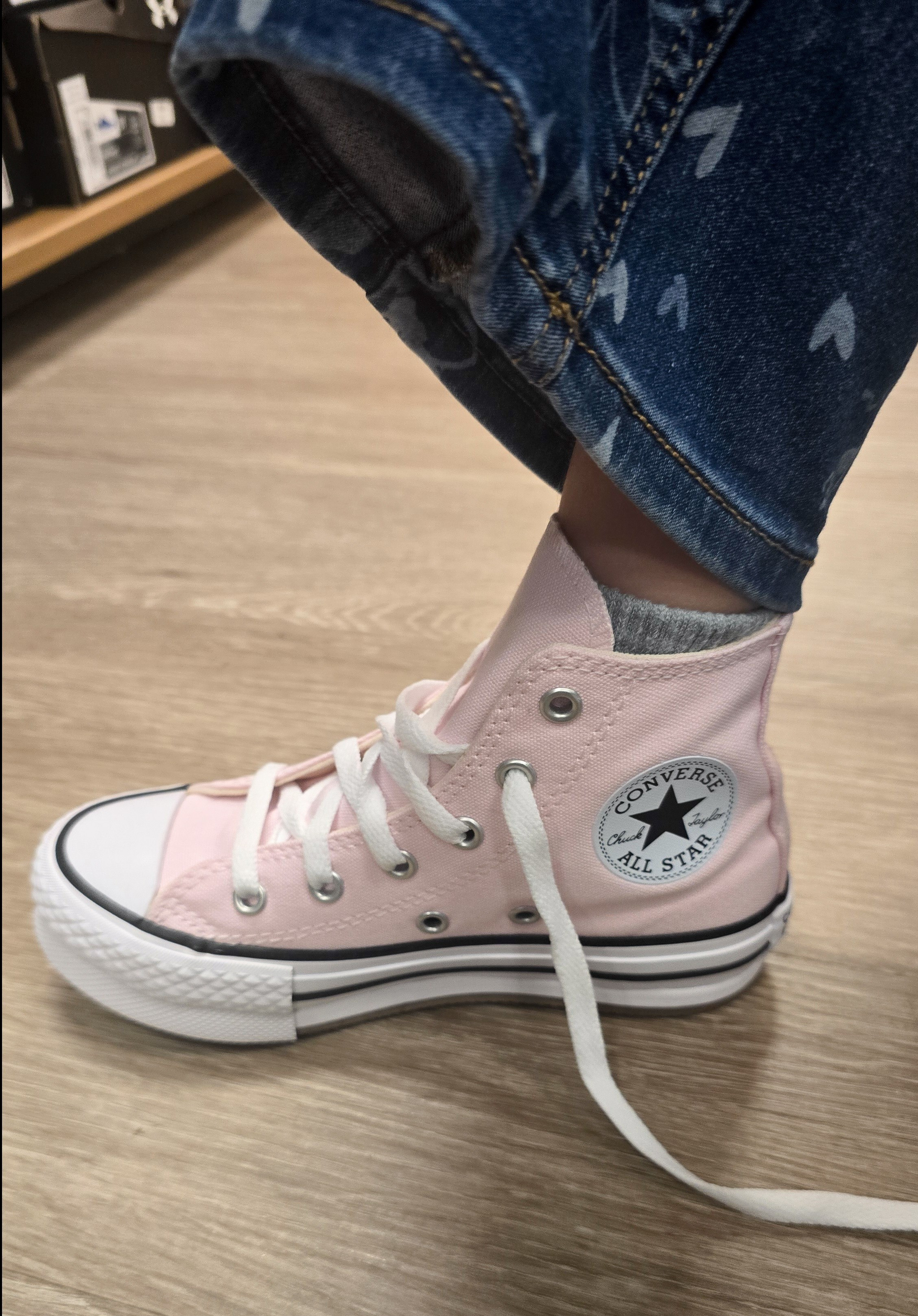 💗 Pink perfection 💗 These high-top Converse are giving all the girly, playful vibes — comfy enough for school days, cute enough for weekend adventures. 🎀✨#LTKKids #LTKBacktoSchool #ConverseStyle #KidsFashion

#LTKKids #LTKShoeCrush #LTKFindsUnder50