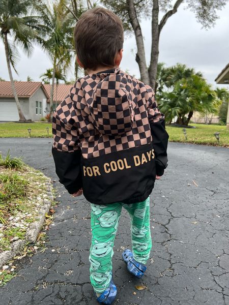 this pullover jacket for cool days 🤍 toddler boy fashion
#toddlerboystyle #toddlerboyfashion

#LTKkids #LTKSeasonal #LTKfamily