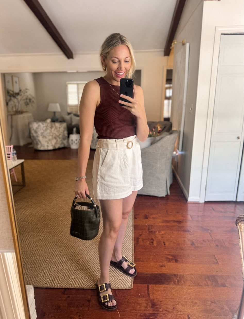 Obsessed with these linen shorts! Cute, comfy, and not see-through—perfect for summer. A must-have that won't break the bank!