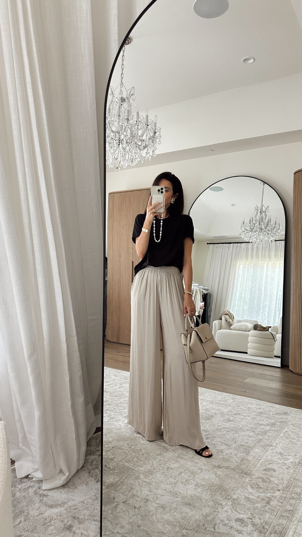 Anyone else love flowy pants as much as I do?! These are amazing! I’m just shy of 5-7” wearing the size XS and size medium tee from Zara✨
StylinByAylin, Aylin

#LTKBeauty #LTKStyleTip #LTKSeasonal