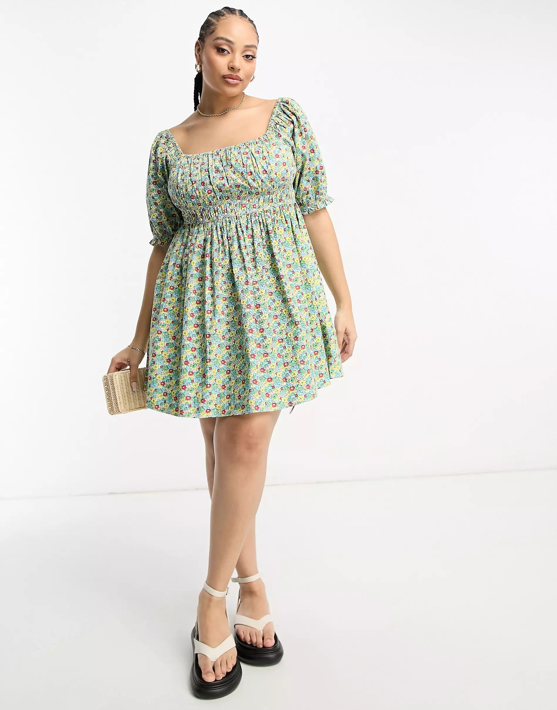 Wednesday's Girl Curve ditsy floral puff sleeve smocked mini dress in green | ASOS (Global)