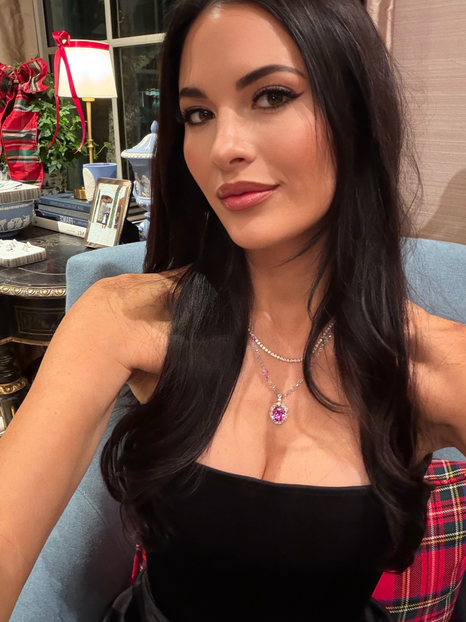 Perfect glam look for your next holiday party found from Nordstrom Beauty ✨ #NordstromPartner // Gloss: Dolly, Lipstick: Crème Cup, Liner: Tempt 3 | Foundation shade: 4