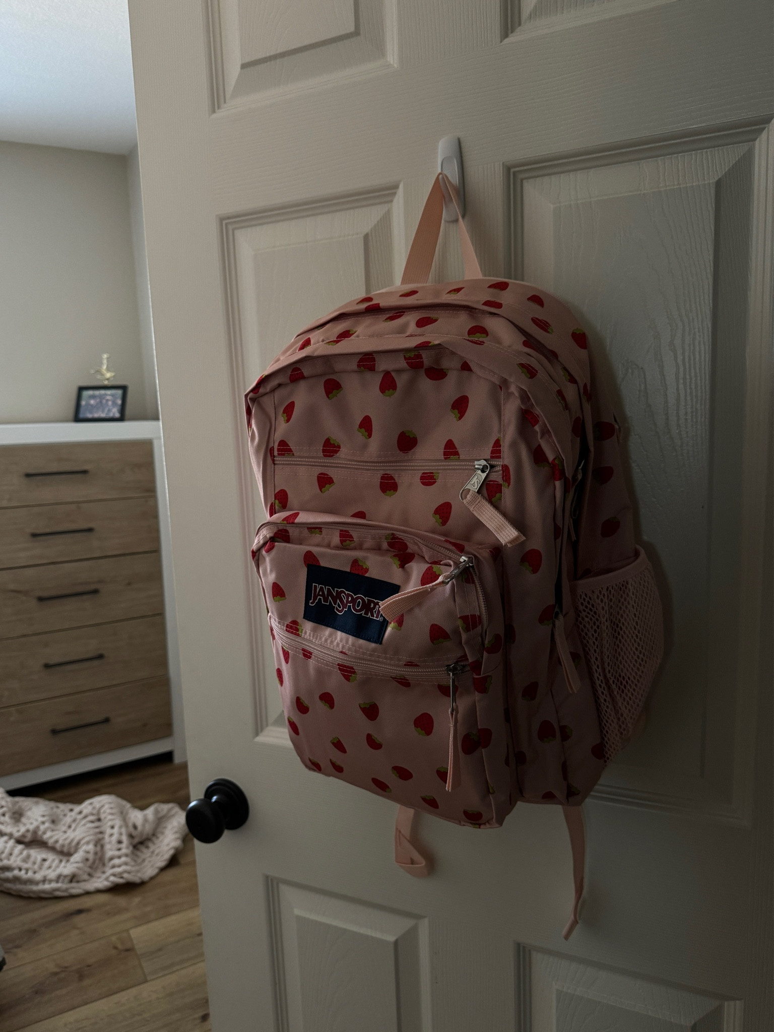 Backpack 🍓

xo, Sandroxxie by Sandra www.sandroxxie.com | #sandroxxie 

#LTKBacktoSchool #LTKFindsUnder100 #LTKKids