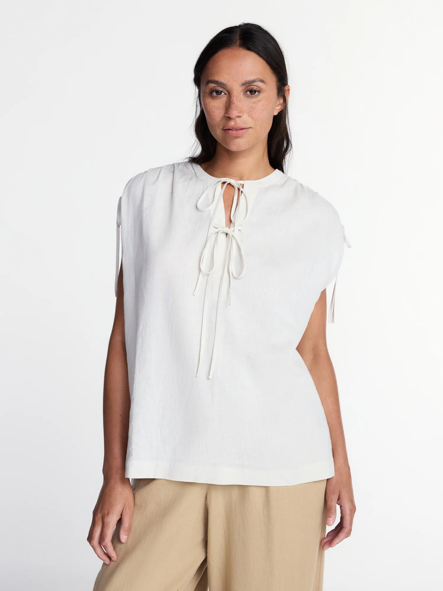 Time and Tru Women's Sleeveless Linen Blend Tunic Top, Sizes XS-XXXL | Walmart (US)