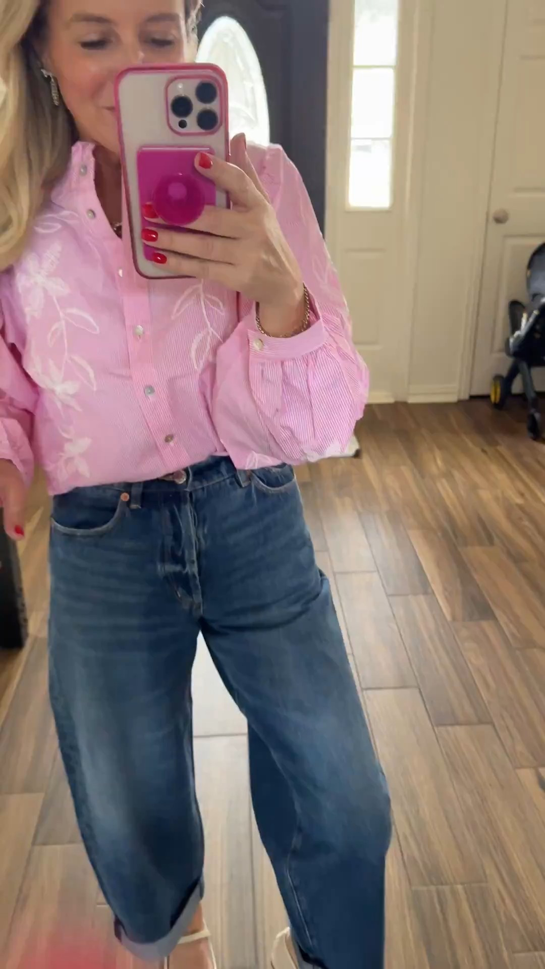 Loving this top (also comes in blue) and these barrel jeans. Wearing 24 in jeans and xs in top  



#LTKSeasonal #LTKootd #LTKdayinmylife