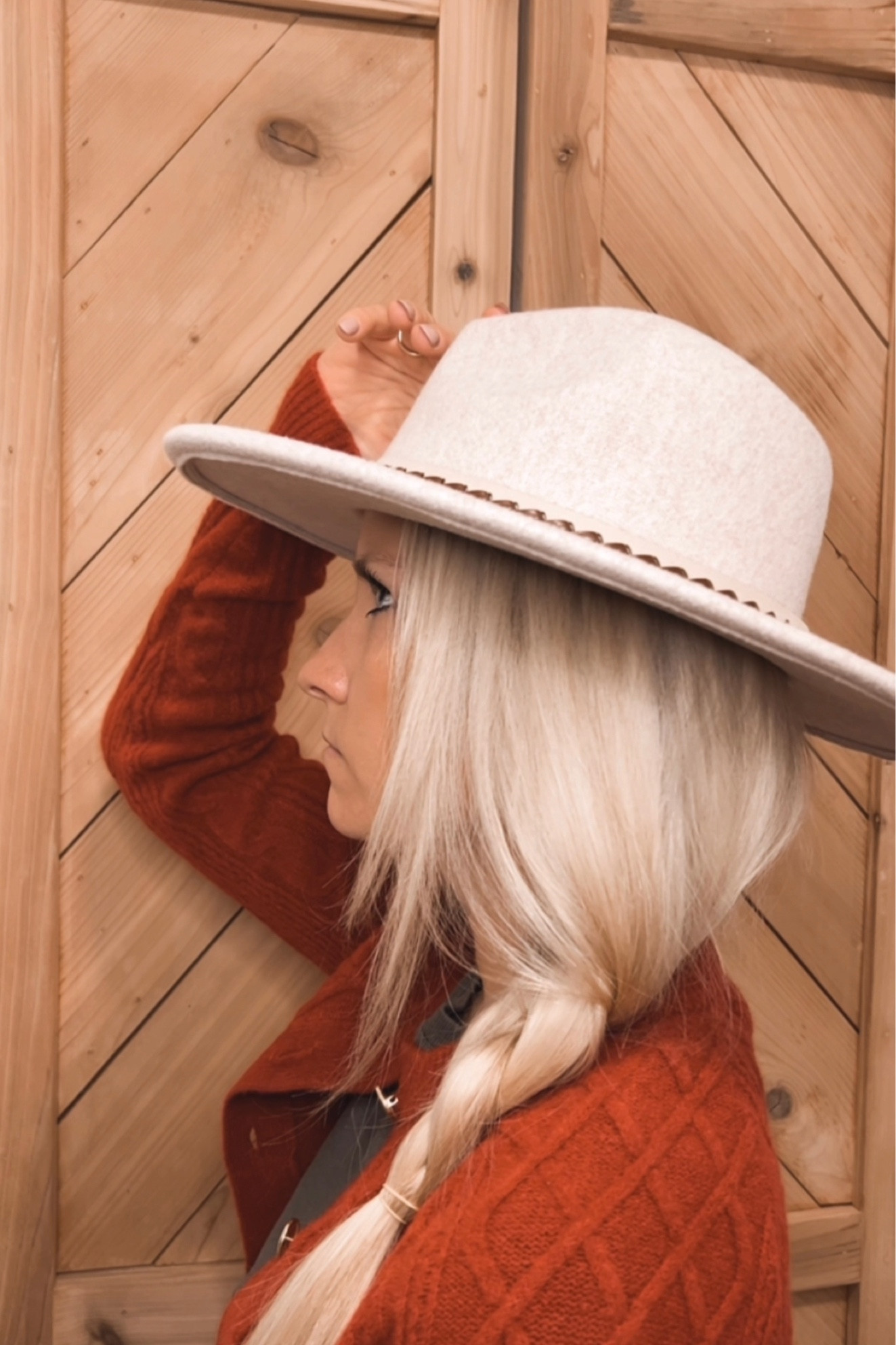 I found it for $15!!!

I’ve linked this oatmeal colored, large brimmed fedora along with a few other options. 

#LTKBeauty #LTKFindsUnder50 #LTKStyleTip