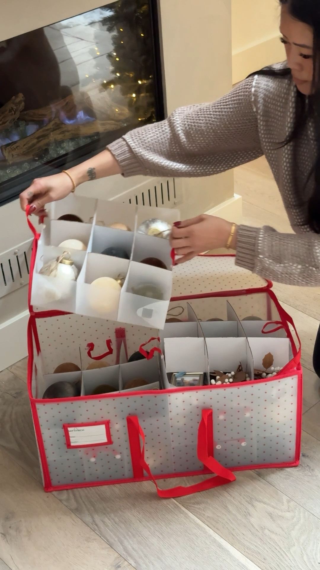 Christmas tree ornaments // home decor


#LTKHome #LTKHoliday #LTKSaleAlert