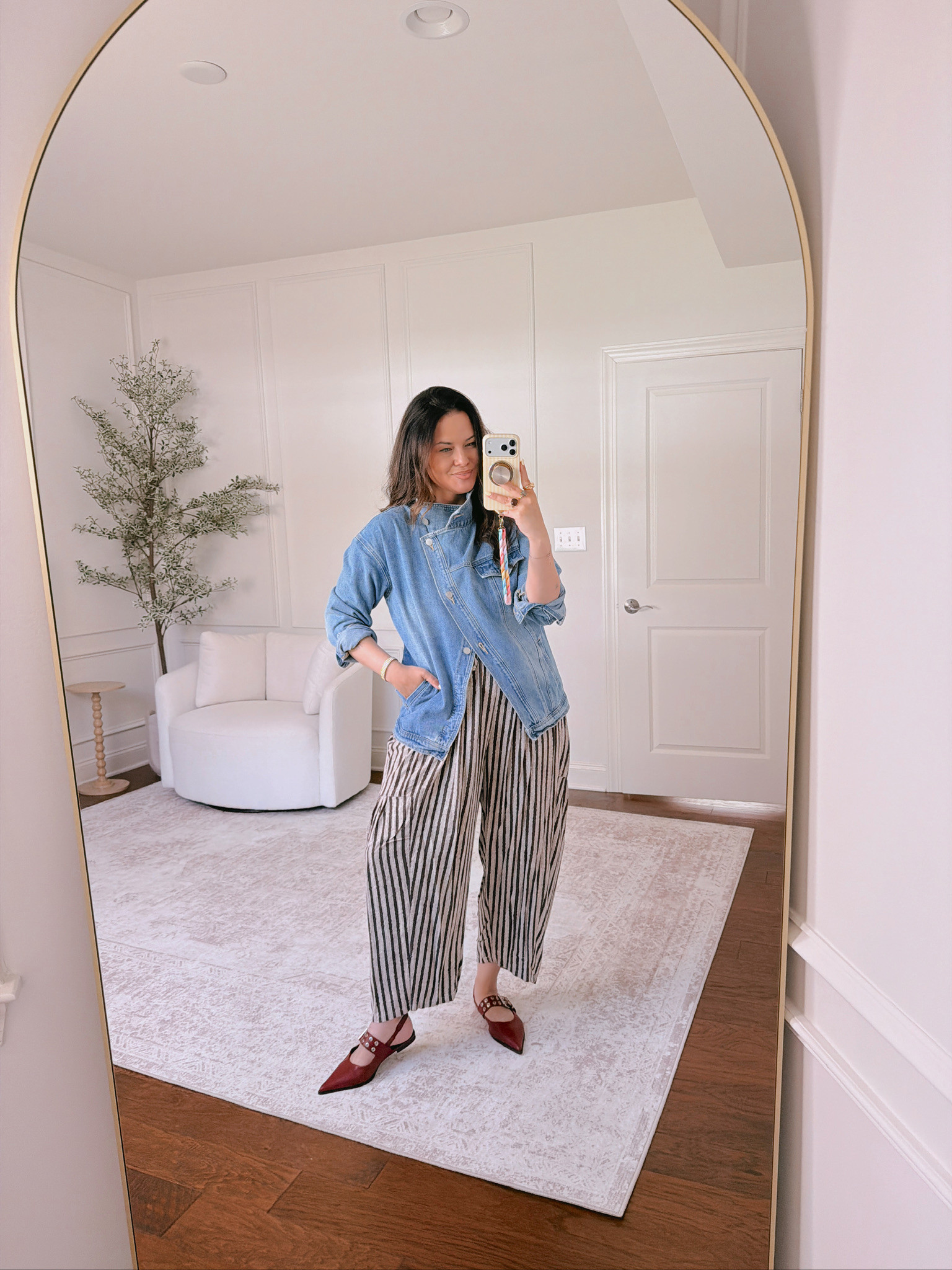 wearing a medium in the pants, L in the top 

 #LTKSeasonal #LTKMidsize