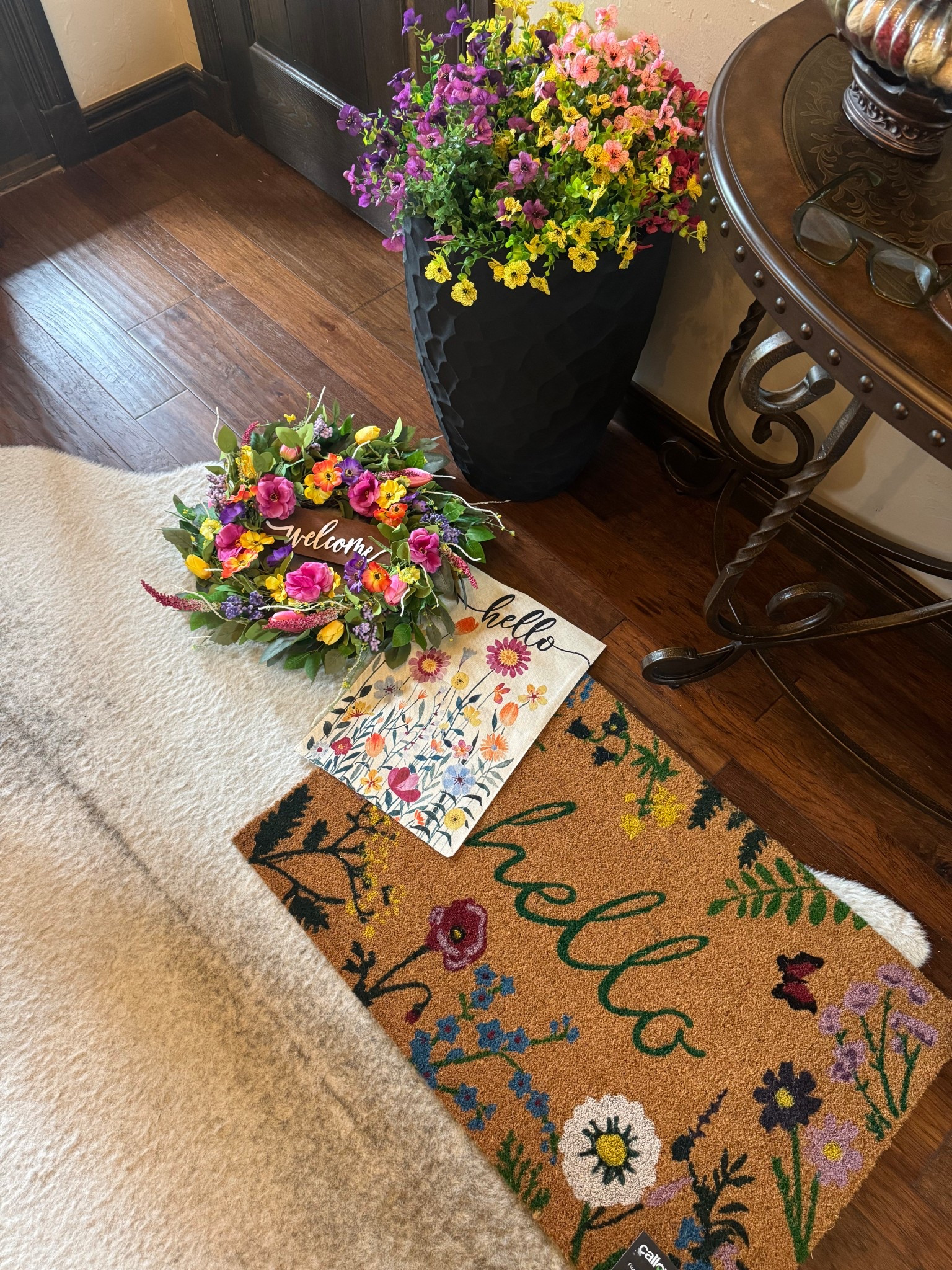 Ready to decorate my Front Porch 🪻🌹🌺🌸

Spring Decorations// Summer Decorations// Front Porch Decorations// Floral Spring Decorations // Floral Wreath// Mother’s Day gifts 

#LTKHome #LTKMothersDay #LTKdayinmylife