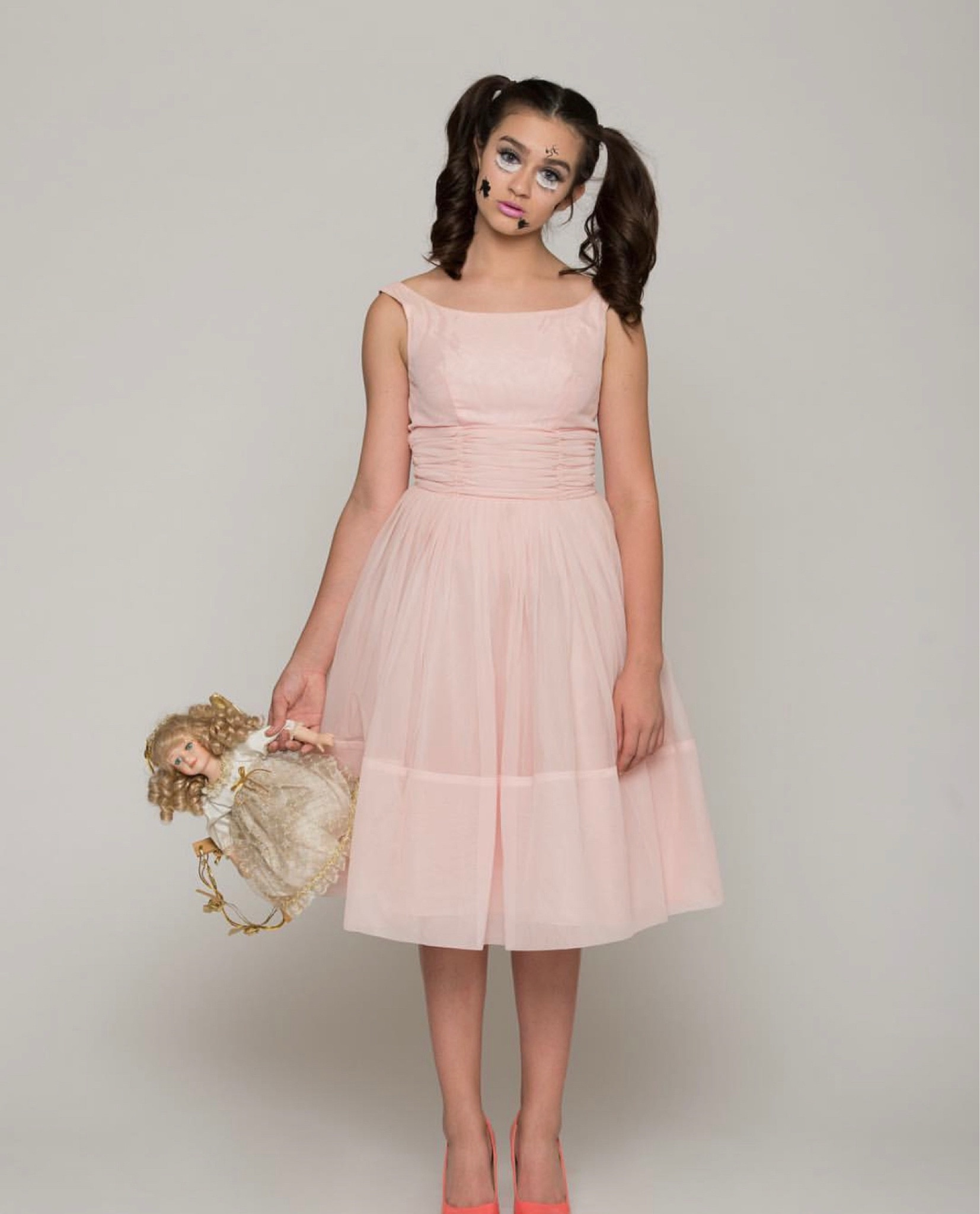 Annabelle vibes, creepy, broken, cracked, doll cosplay, costume 

#Thrift #Vintage #repurposed #fashion #cracked #creepy #doll #Halloween #costume #cosplay 

#LTKCon 

#LTKSeasonal #LTKHalloween #LTKHoliday