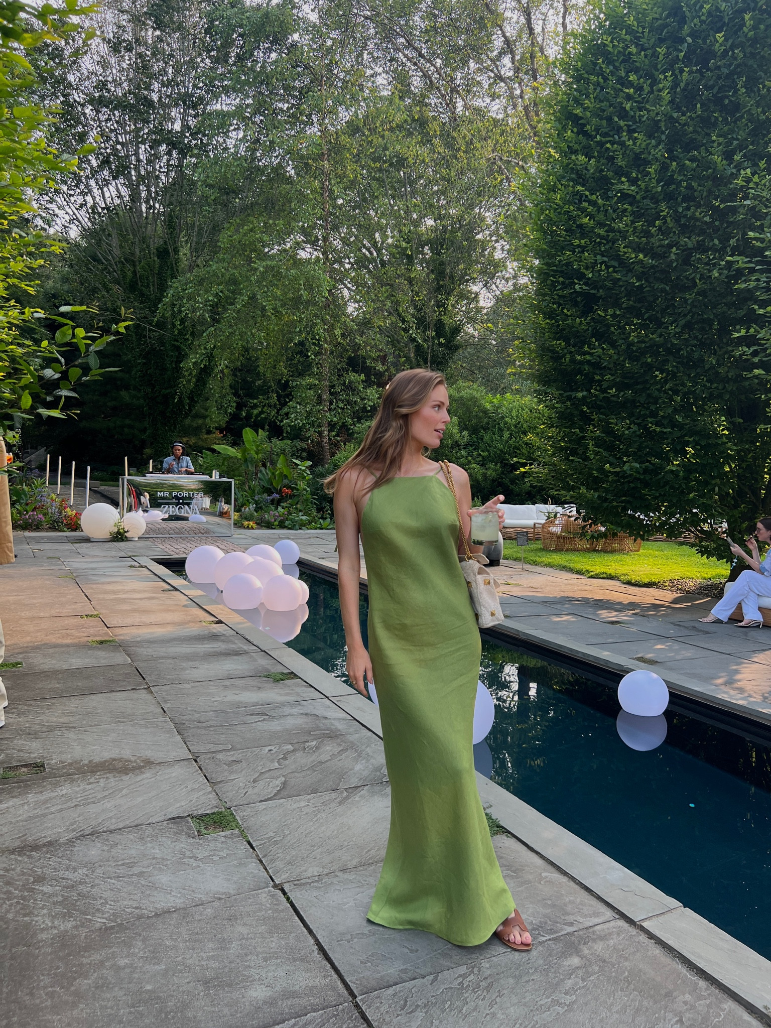 Green linen dress also comes in black! 

#LTKstyletip