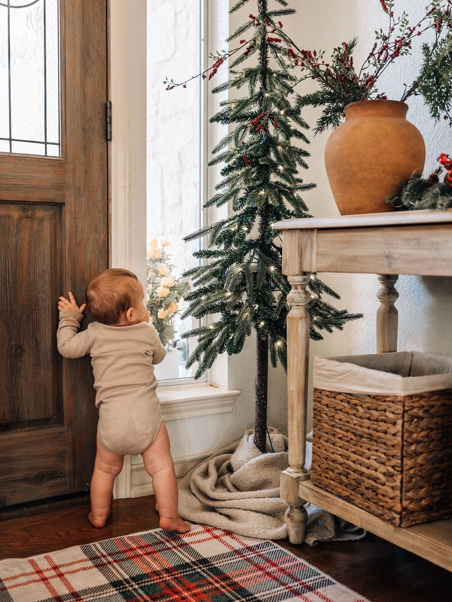 Babies don’t keep. ❤️ I felt like this one really deserved its own spot on my feed.

I haven’t documented much of our Christmas this year while I’ve been sick, but I’m holding onto the moments I can, watching, soaking, remembering.

Photos will always be my favorite, quiet reminders of how this season really felt.

#momsofinstagram #cozychristmas #clickproelite #wearememorycatchers #firstchristmas