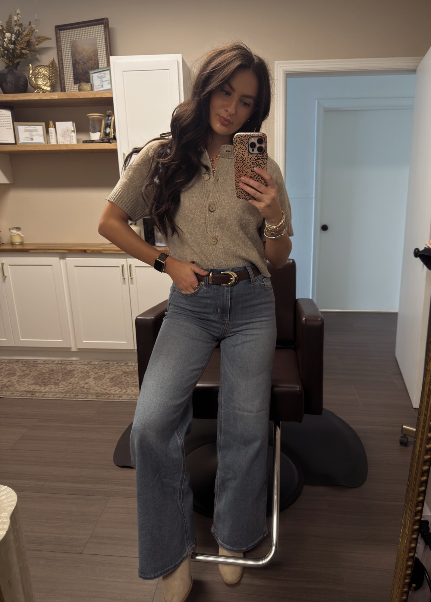 My new fav jeans!! Super stretchy and comfy🤎
(Wearing a size 0 short)

#LTKootd #LTKSeasonal