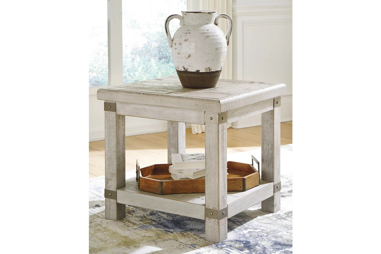 Carynhurst Coffee Table with 1 End Table | Ashley Homestore