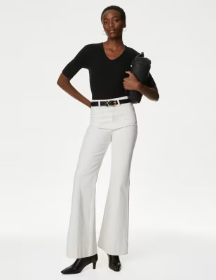 Weiches Strickoberteil mit V-Ausschnitt | Marks and Spencer DACH