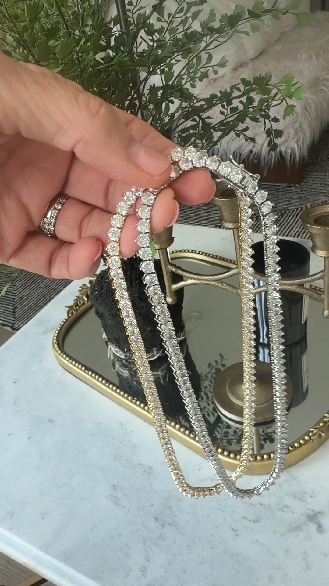 Tennis necklace lays flat looks sparkly

#LTKOver40