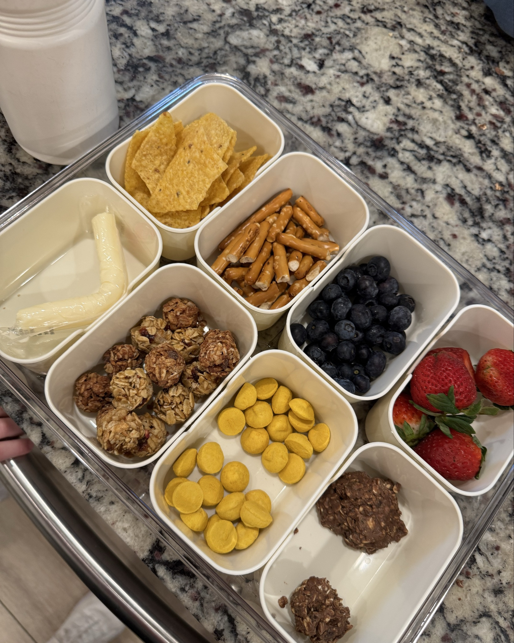 Our new favorite snack box!!! Being a soccer mom this will be new go to for sports Saturdays and all the snack needs along the way! 