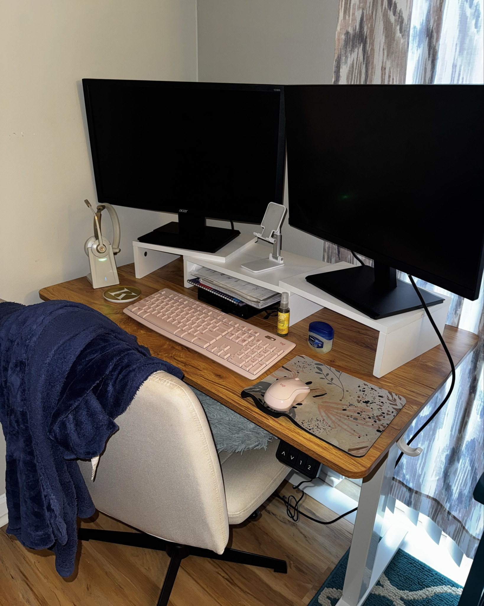 Finally have an adjustable desk for my WFH life. Easy assembly. I have the 40in desk. Desk height ranges from 28-46 inches 

#LTKHome #LTKSaleAlert