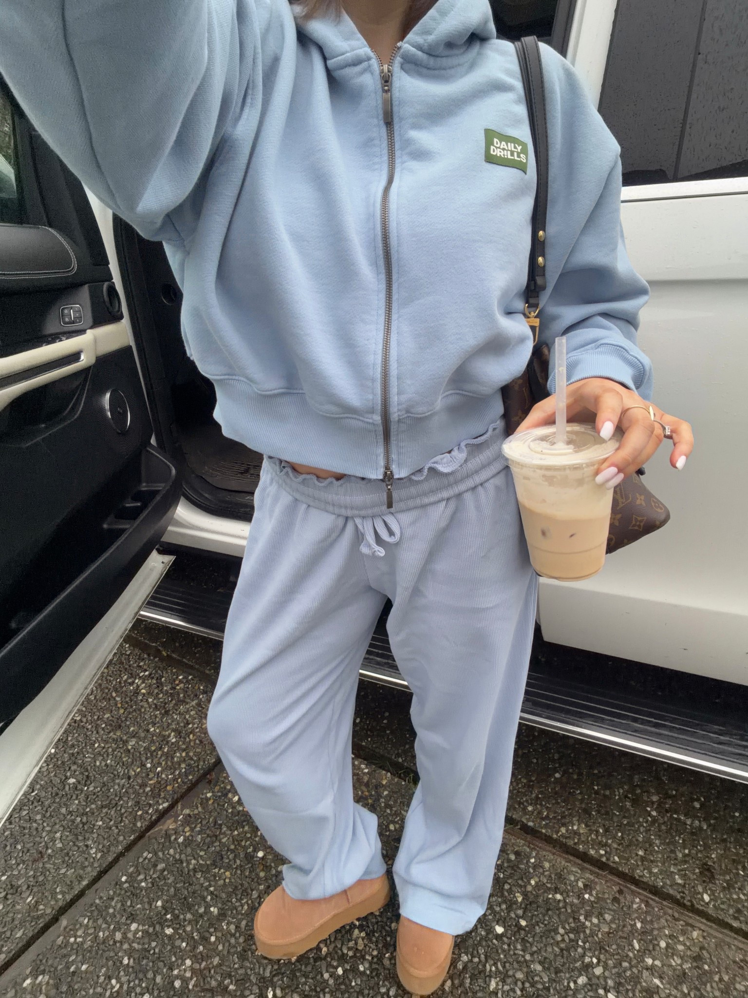 Early morning drop off fit! Size M/L in daily drills I literally love all of their pieces!! Such great length on these waffle kit pants I have them cuffed. Uggs true to size 

#Dailydrills #bresheppard #momlife #momstyle #dropoff #casualstyle

#LTKdayinmylife #LTKgrwm #LTKmorningroutine