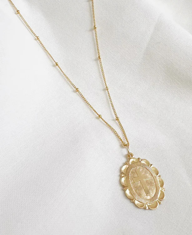 Faith Scalloped Pendant Cross Necklace | Carin Rose