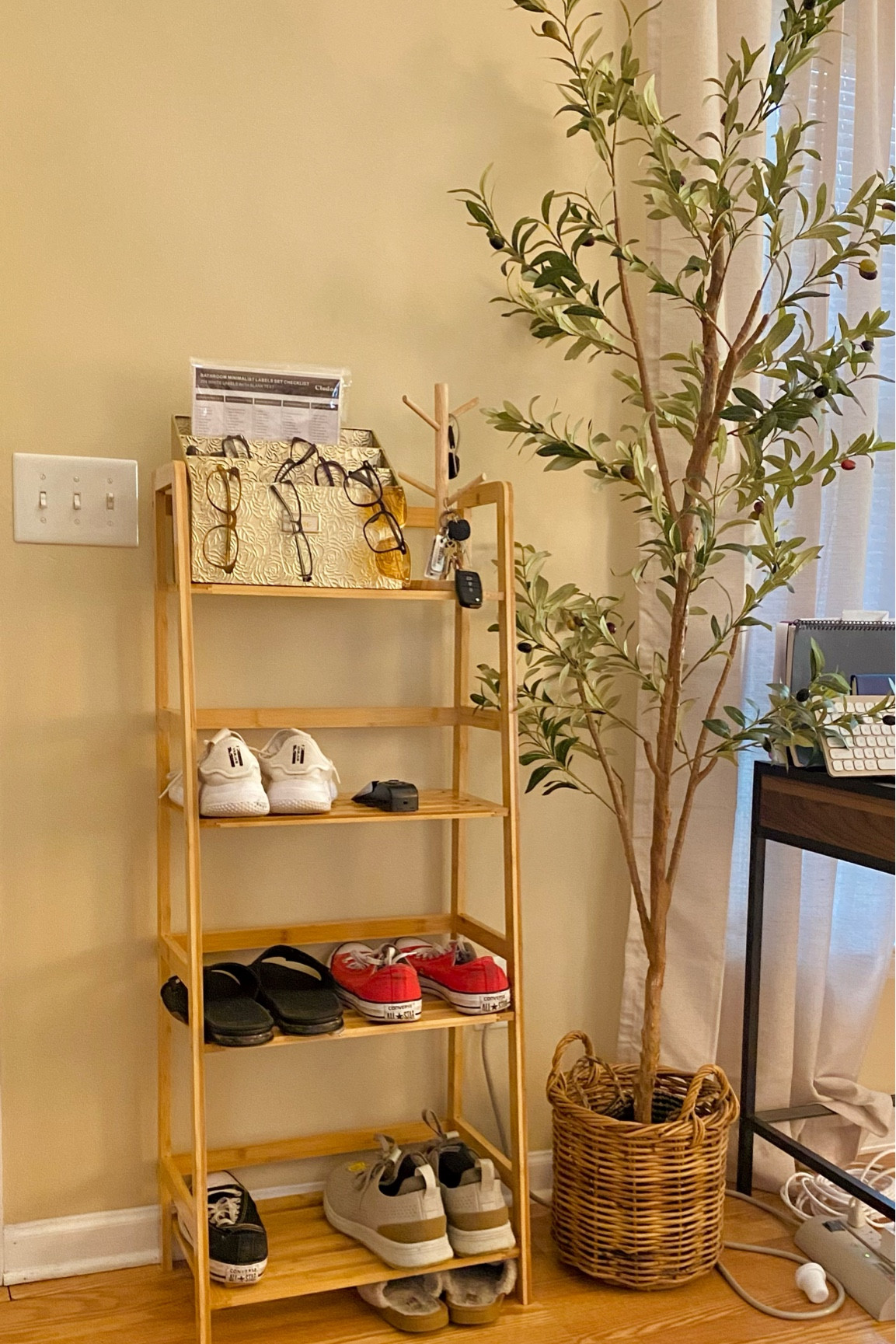 Don’t want your guests to wear shoes in your house? Then make a dedicated area for shoes near the door. 👢
Organized, functional, and aesthetic!

#shoestorage

#LTKhome #LTKxTarget #LTKfindsunder100