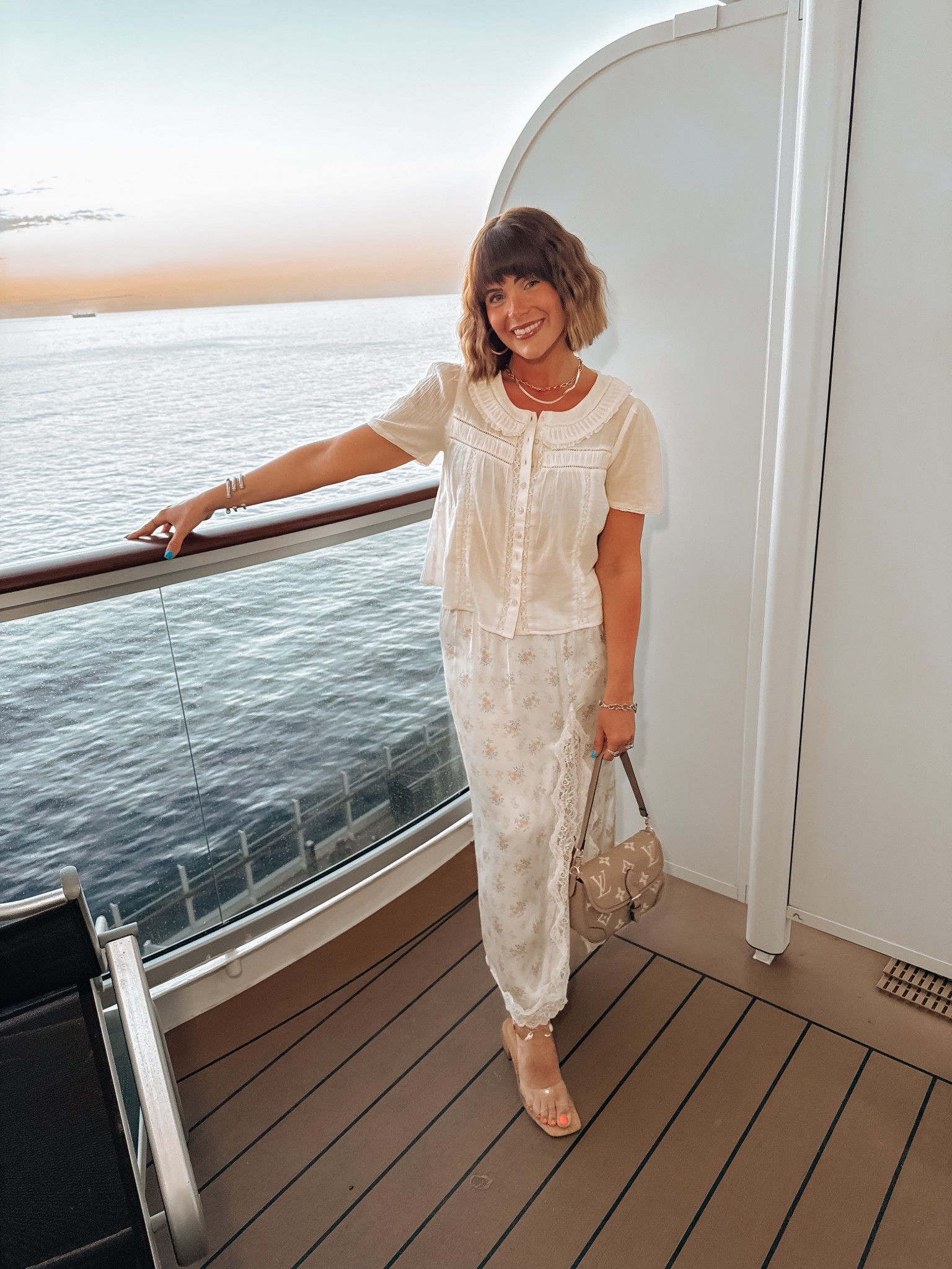 My Favorite look from the cruise!!!🚢 Time went by sooo slow yet so fast at the same time! I just want to wake up to that view everyday!! ☀️🌴🌊🚢

Shirt/ s tts
Skort/ xs tts in aerie 
Sandal/ 8 tts

Vacation 
Spring break
Cruise 
Cruise ship 
Date night 
Florida 
Bahamas 
Travel 
Slip skirt 
Aerie 
Aexme
Butter yellow 

#LTKSaleAlert #LTKStyleTip #LTKTravel
