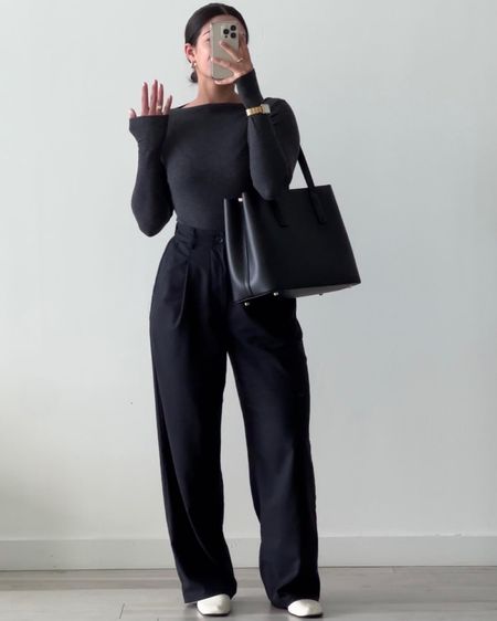same but different 🤪

workwear ootd — 

details:
top - mango, s, linked 
pants - UO, M, similar linked
shoes - everlane, 7.5, linked
bag - freja nyc Linnea tote / code quepasoyaya gets you $$ off

#workwear #officewear #officeoutfit #workoutfit #corporate #businesscasual