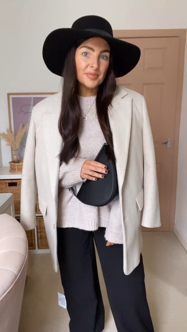 I’ve dusted off my doc martins and fallen in love with my fedora all over again😍 Day 3/12 of my Christmas outfit inspo and I’m feeling a little Christmas market fit here🎄🧋


#LTKgrwm #LTKwinter #LTKgiftguide