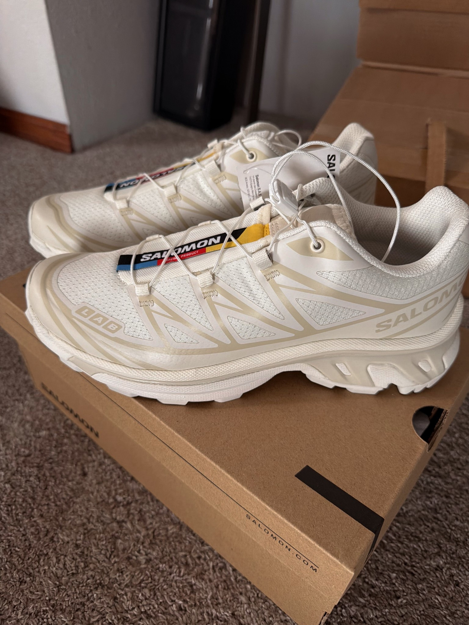 🤍🤍🤍🤍
#salomon

#LTKootd #LTKStyleTip #LTKShoeCrush