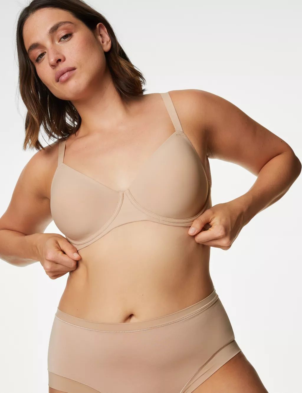 Flexifit™ Invisible Wired Full-cup Bra A-E | Marks & Spencer (UK)