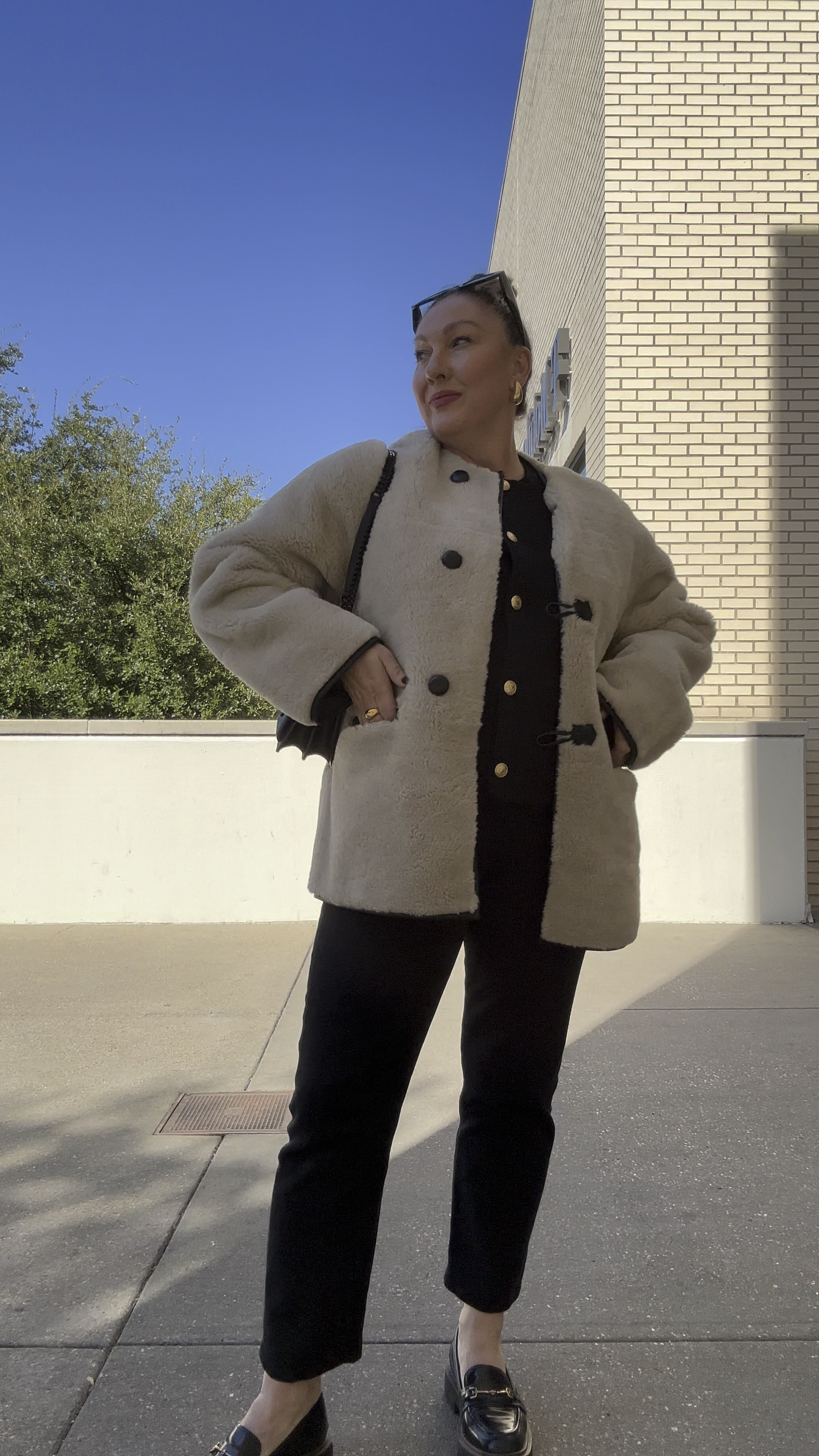 So cosy! Not hot. Just cosy. The perfect layering coat. Teddy coat. Casual outfit. Fall style. Levi’s ribcage jeans. Loafers. 



#LTKover40 #LTKVideo #LTKmidsize