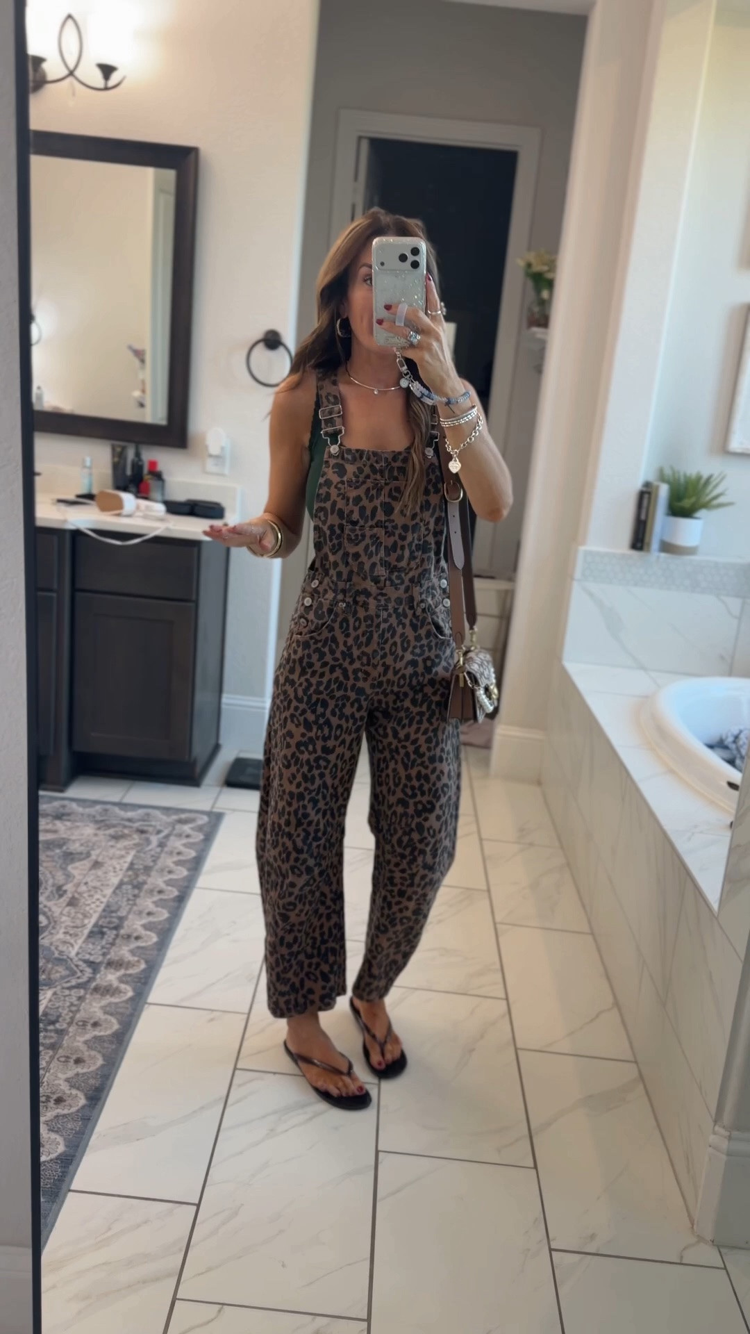 Wearing an XS in these overalls from Amazon, runs TTS. I’m 5”6 for reference!

#LTKdayinmylife #LTKgrwm #LTKootd