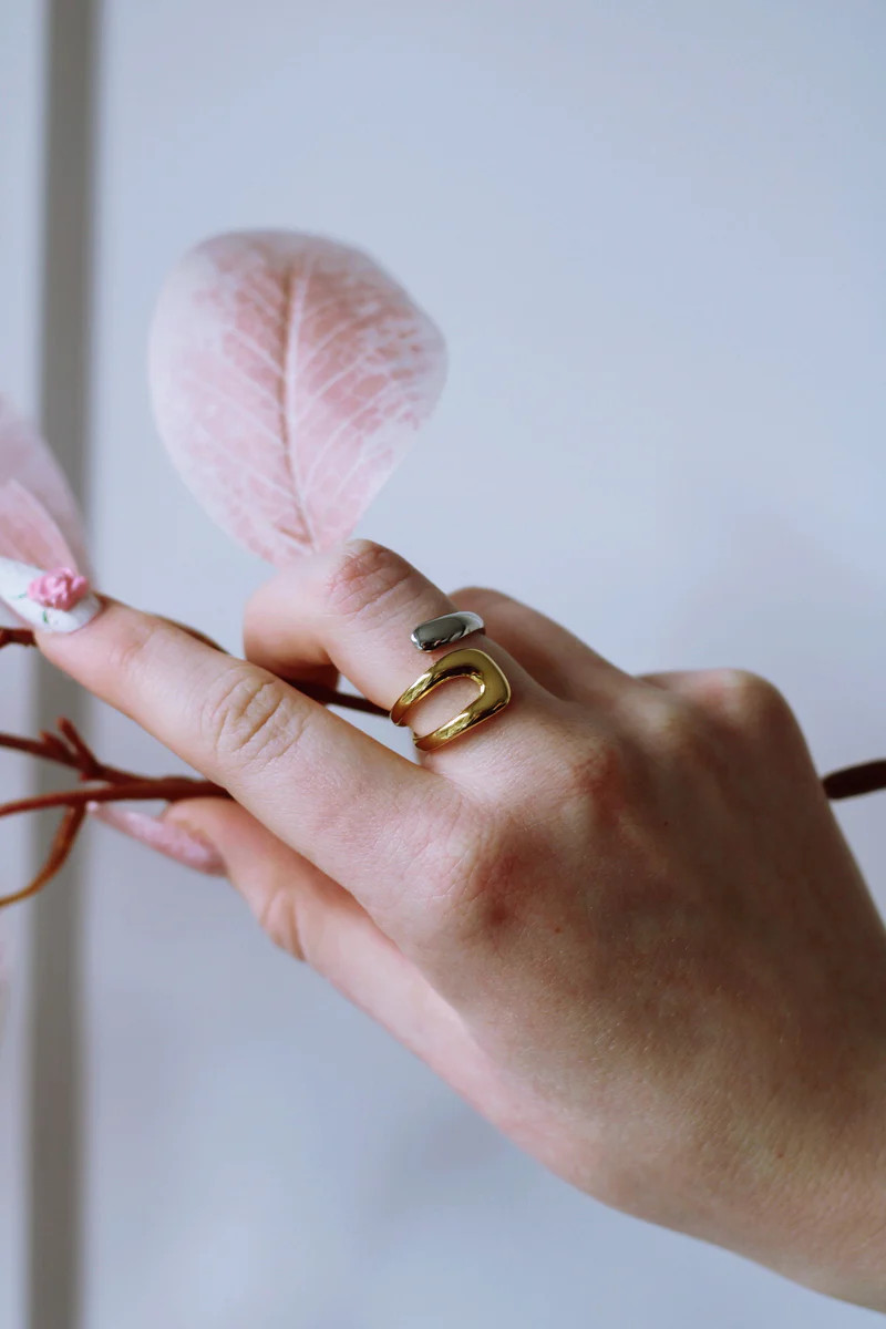 THAYA RING (WATERPROOF & 18K GOLD & WHITE GOLD PLATED) | raëliv