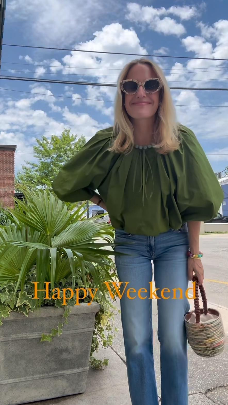 Bubble tops and perfect fitting jeans for the weekend! I’m in an XS and a 26

#LTKItBag #LTKTravel #LTKSummerEdit