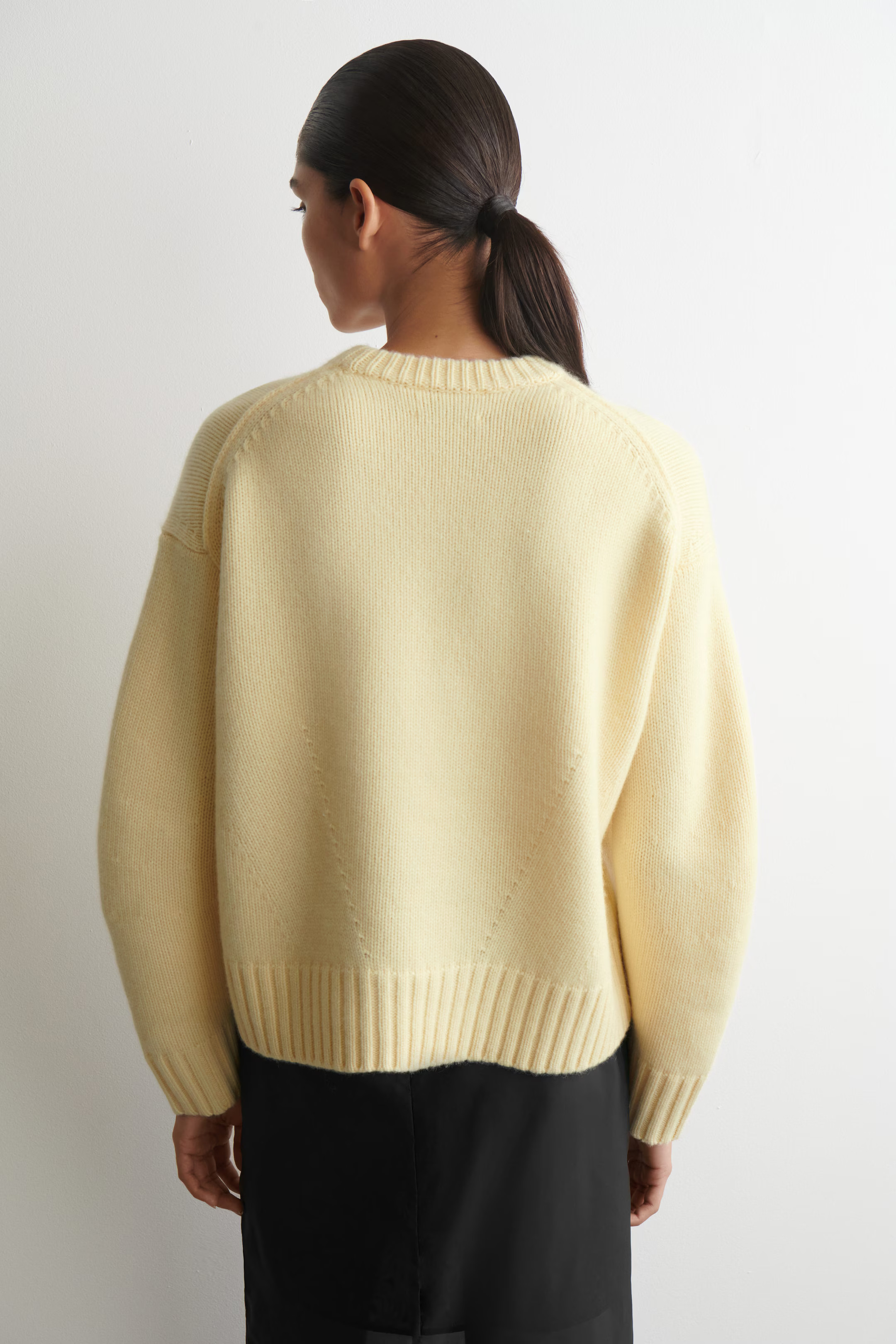 CHUNKY CASHMERE CREW-NECK JUMPER - BUTTER YELLOW | COS GB | COS UK